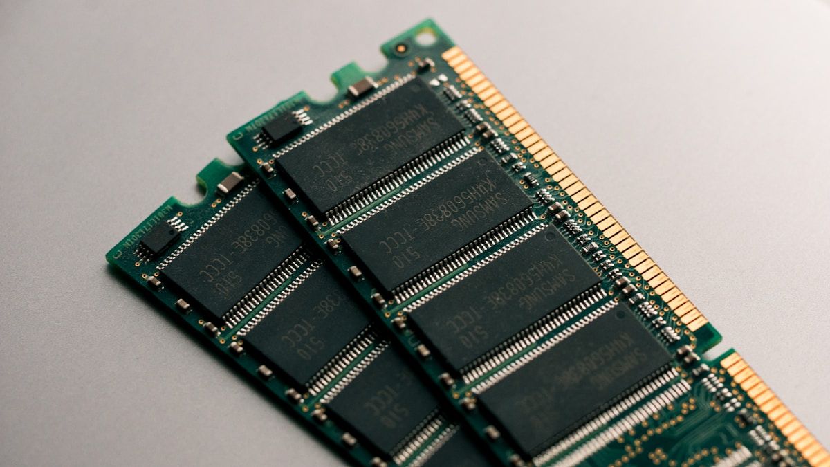 Barrettes RAM DDR4 et DDR5 en gros plan