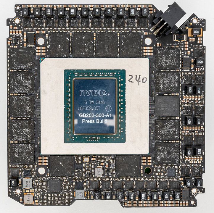RTX 5090 Founders Edition vue de face