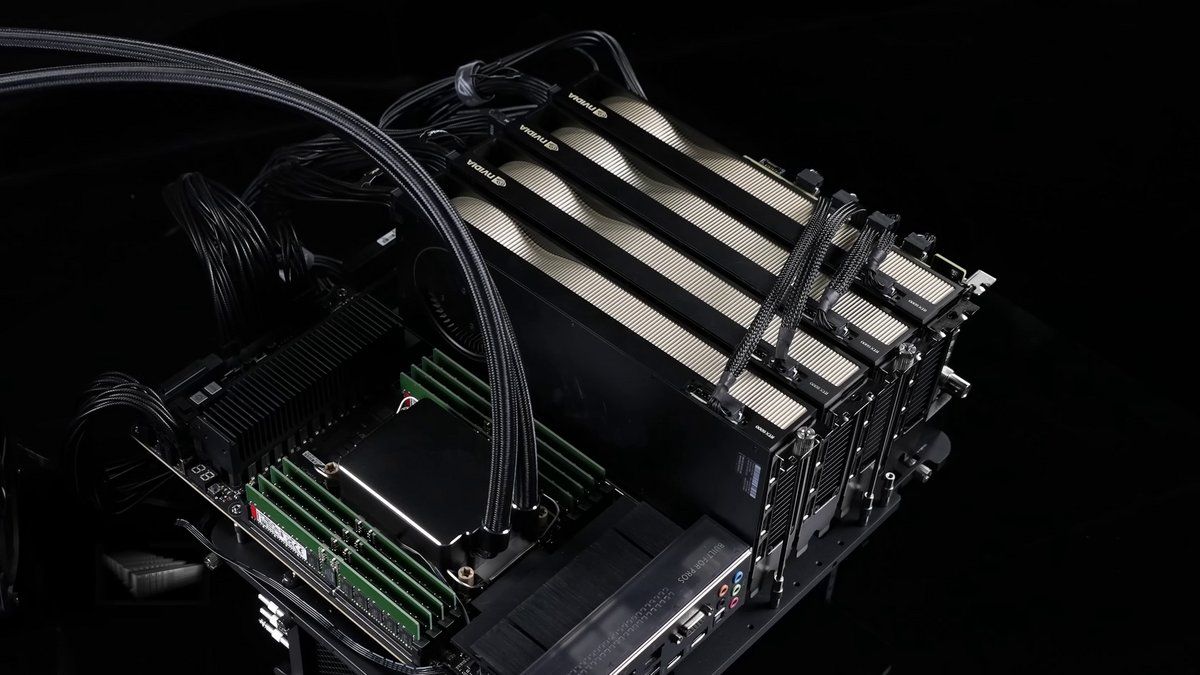 Workstation 4 × NVIDIA RTX 6000 Ada Generation