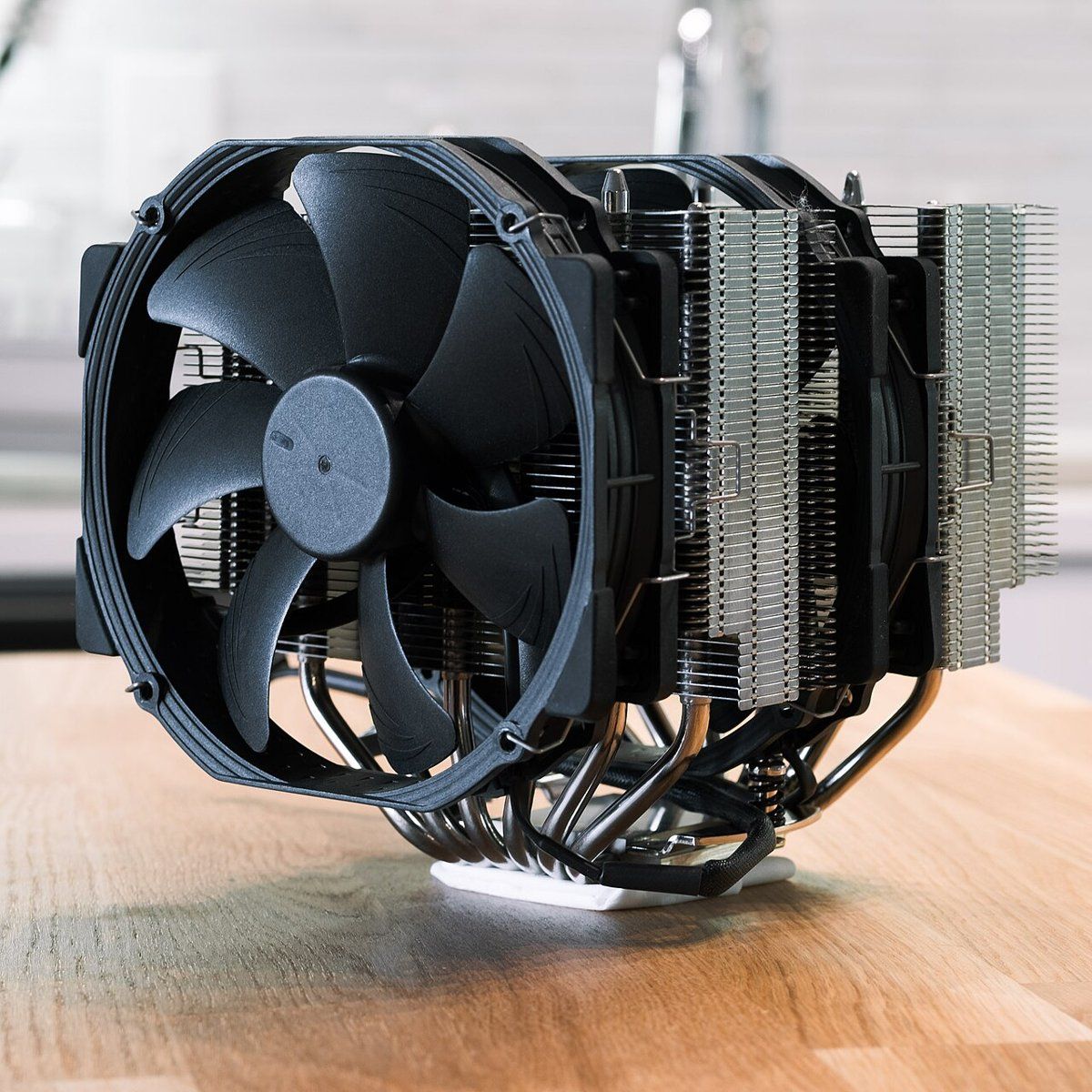 Ventirad double tour Noctua NH-D15 avec ventilateurs noirs