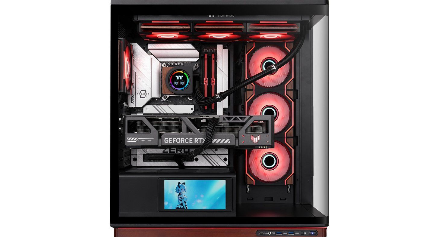 Stage 500 TG ARGB — exemple de build showcase avec AIO et GPU