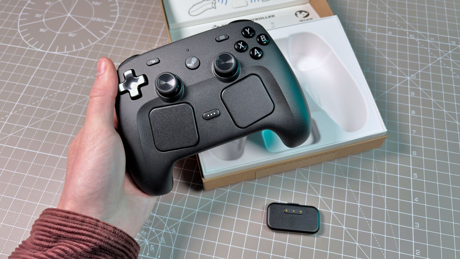 Steam Controller 2026 unboxing - contenu de la boîte